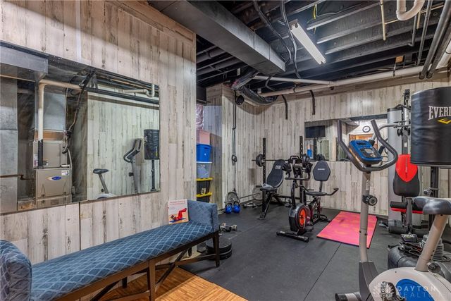 130 Heatherwoode Circle, Springboro, OH 45066