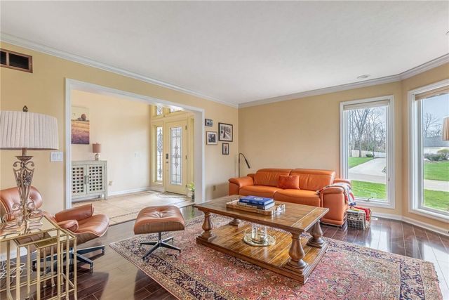 130 Heatherwoode Circle, Springboro, OH 45066