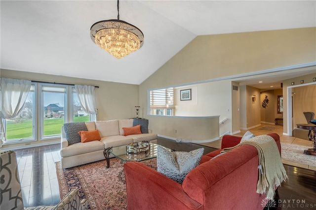 130 Heatherwoode Circle, Springboro, OH 45066