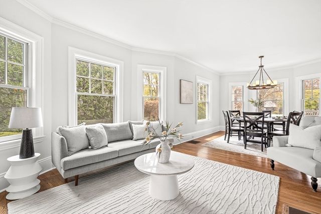 15 Yale St, Winchester, MA 01890