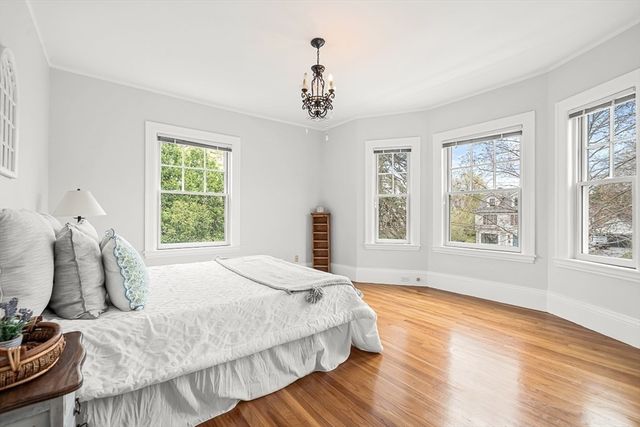 15 Yale St, Winchester, MA 01890