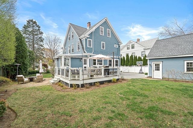 15 Yale St, Winchester, MA 01890