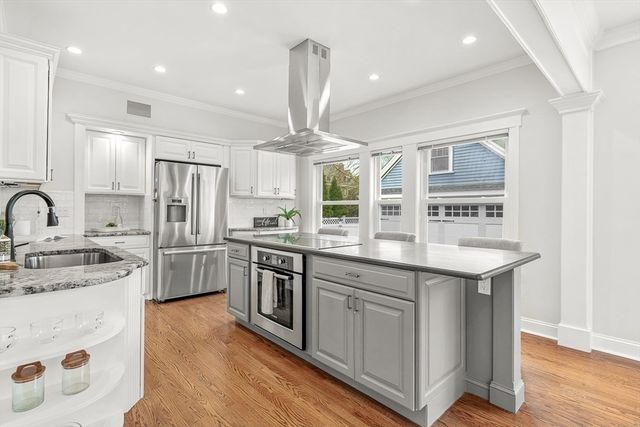 15 Yale St, Winchester, MA 01890