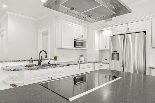 15 Yale St, Winchester, MA 01890