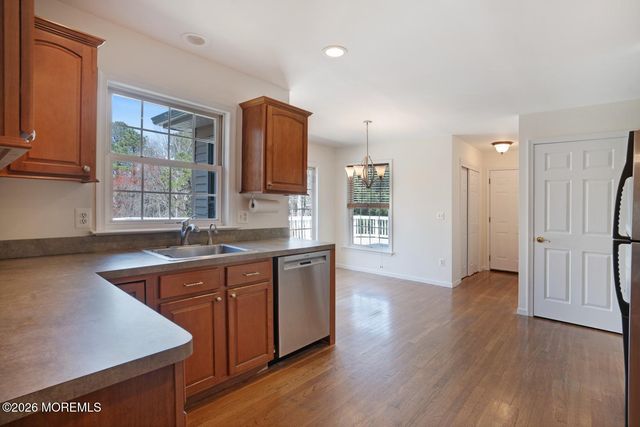 47 Olivia Way, Jackson, NJ 08527