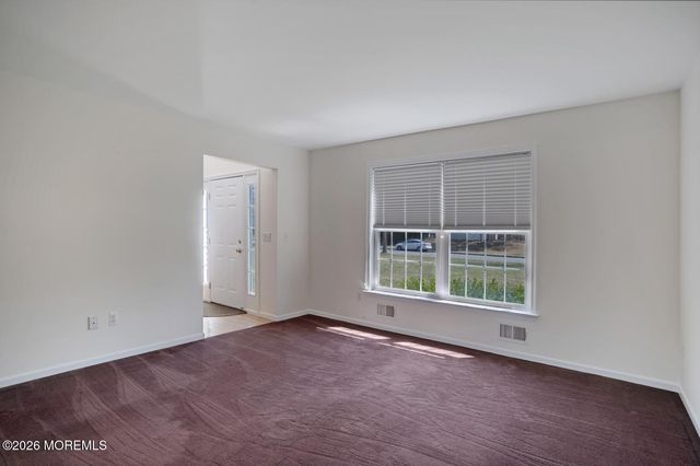 47 Olivia Way, Jackson, NJ 08527