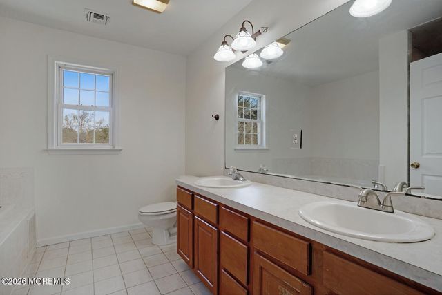 47 Olivia Way, Jackson, NJ 08527