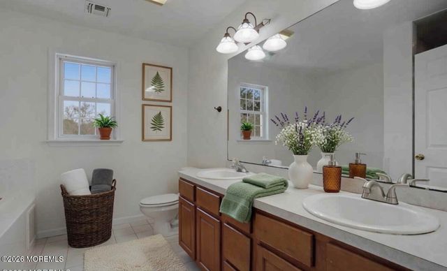 47 Olivia Way, Jackson, NJ 08527