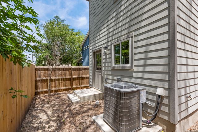 1214 Aransas, San Antonio, TX 78210