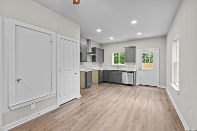 1214 Aransas, San Antonio, TX 78210