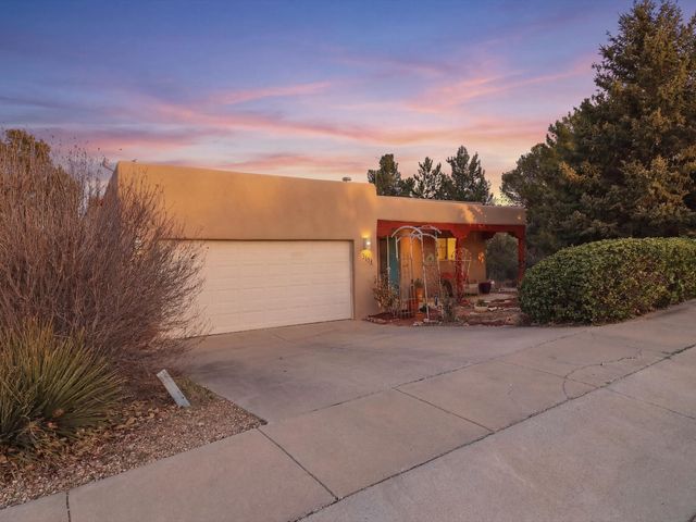 3108 Pueblo Sapawe, Santa Fe, NM 87507