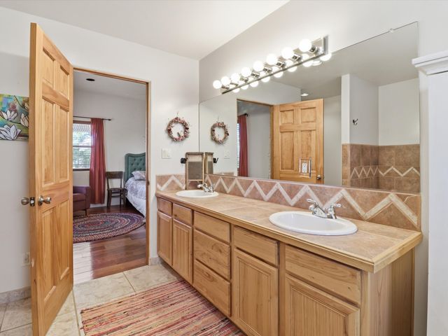 3108 Pueblo Sapawe, Santa Fe, NM 87507