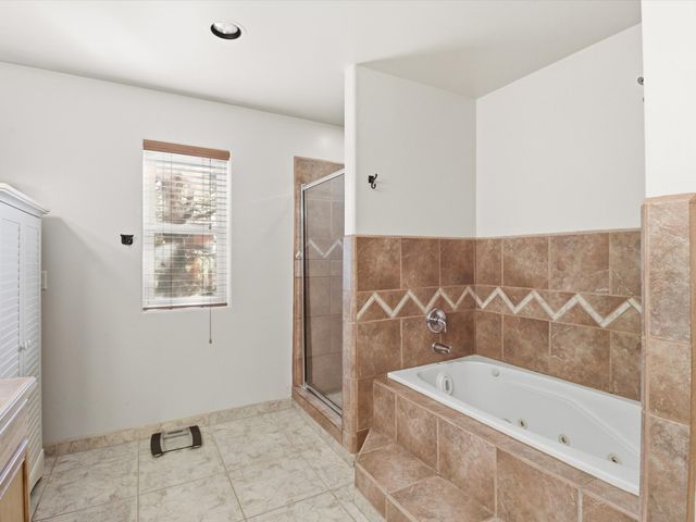 3108 Pueblo Sapawe, Santa Fe, NM 87507