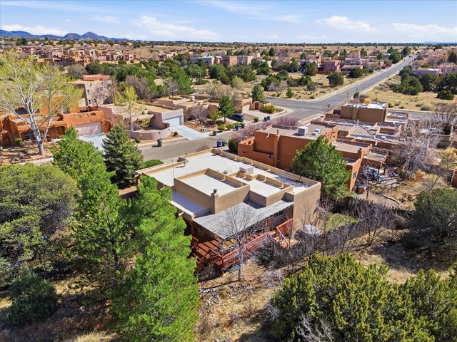 3108 Pueblo Sapawe, Santa Fe, NM 87507