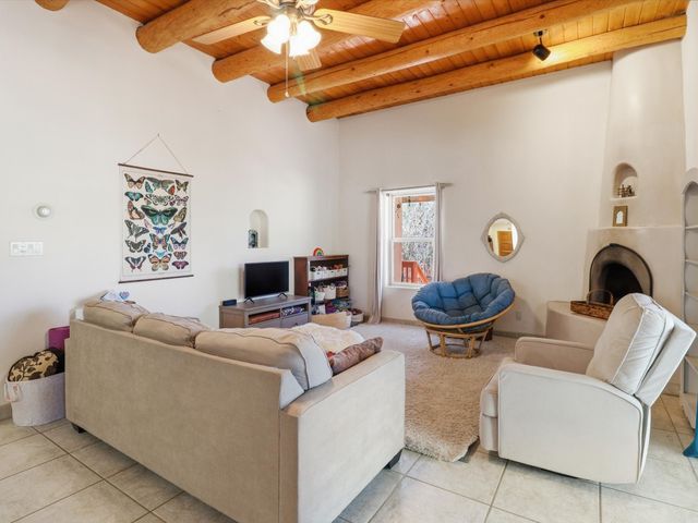 3108 Pueblo Sapawe, Santa Fe, NM 87507