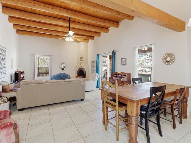 3108 Pueblo Sapawe, Santa Fe, NM 87507