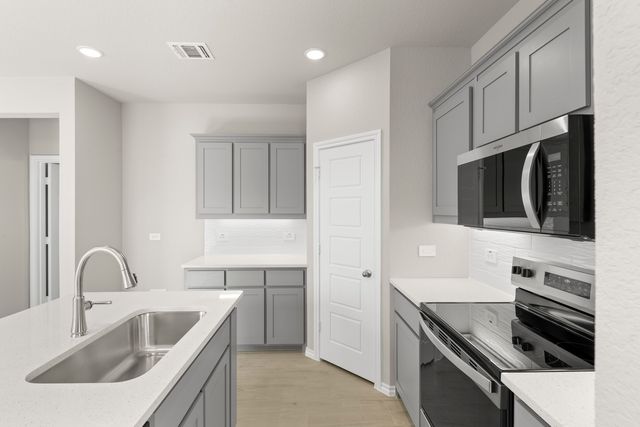 8224 Kingfisher Road, Aubrey, TX 76227