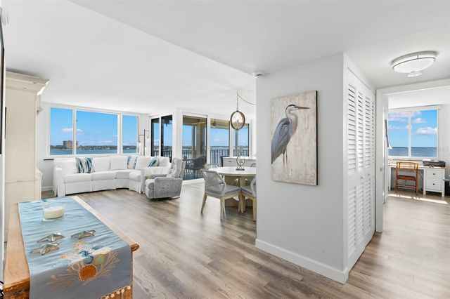 6322 PALMA DEL MAR BOULEVARD S 808, St Petersburg, FL 33715