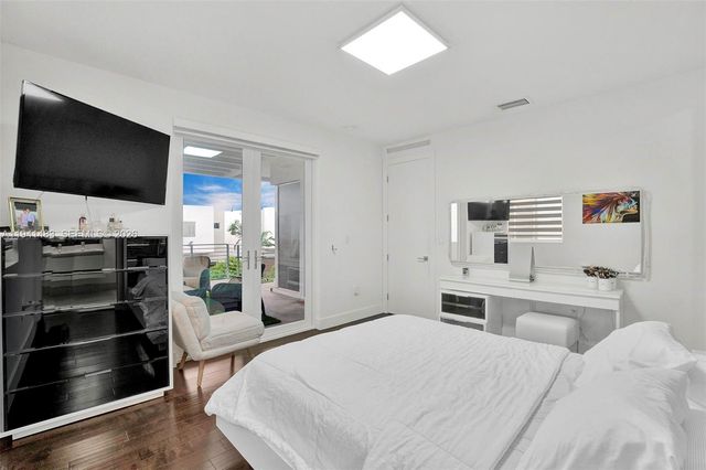 10055 NW 77th Street, Doral, FL 33178