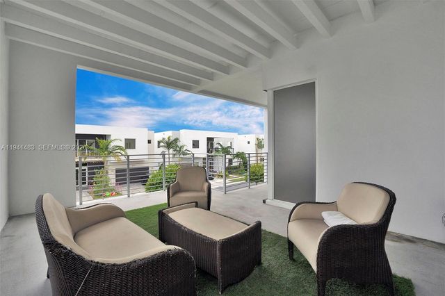 10055 NW 77th Street, Doral, FL 33178