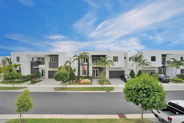 10055 NW 77th Street, Doral, FL 33178