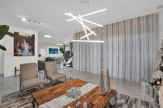 10055 NW 77th Street, Doral, FL 33178