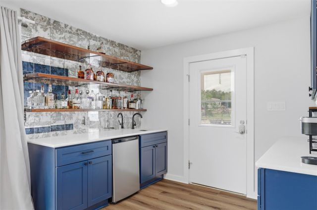 207 Cardinal LN, Cedar Park, TX 78613