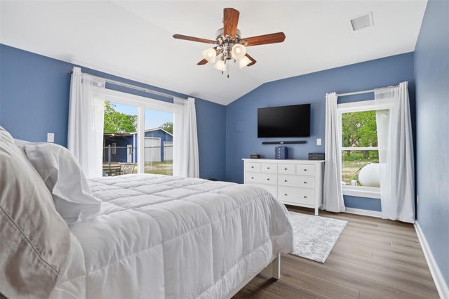 207 Cardinal LN, Cedar Park, TX 78613