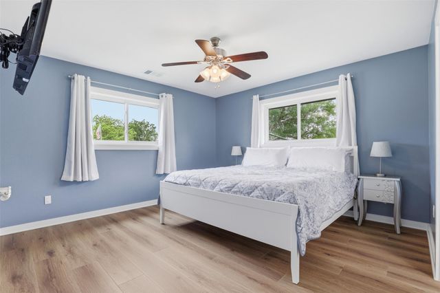 207 Cardinal LN, Cedar Park, TX 78613