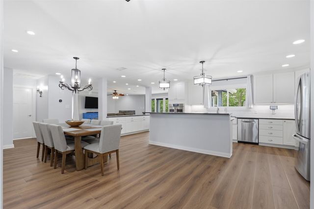 207 Cardinal LN, Cedar Park, TX 78613