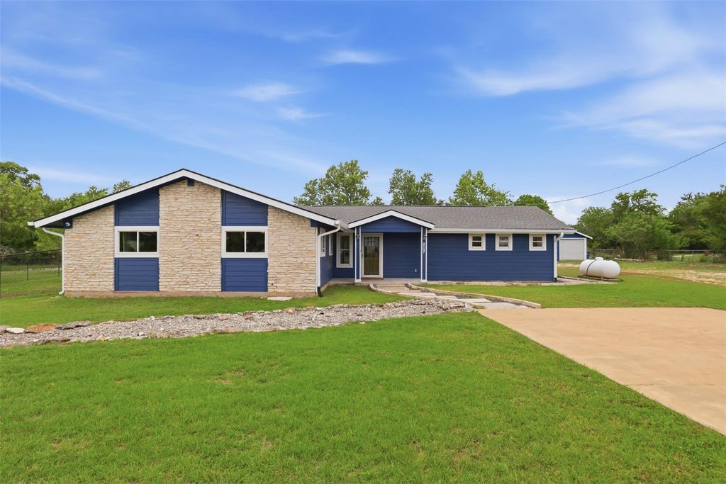 207 Cardinal LN, Cedar Park, TX 78613