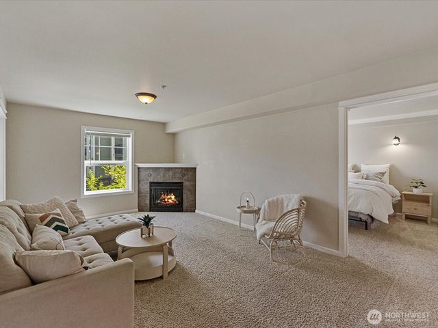 690 32nd Street #B205, Bellingham, WA 98225