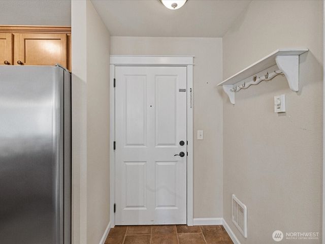 690 32nd Street #B205, Bellingham, WA 98225