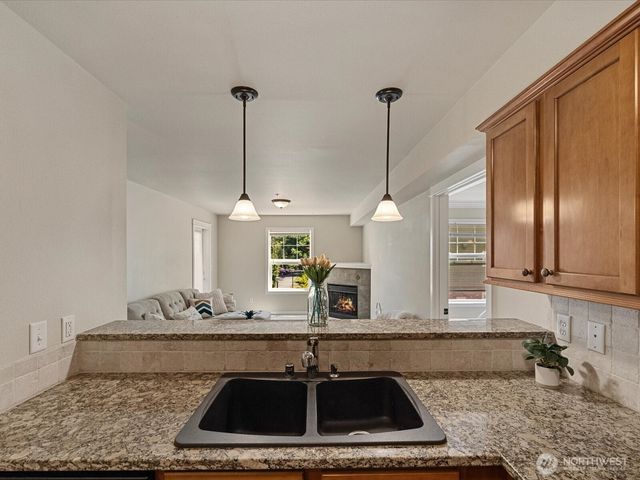 690 32nd Street #B205, Bellingham, WA 98225
