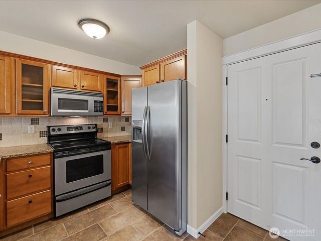 690 32nd Street #B205, Bellingham, WA 98225