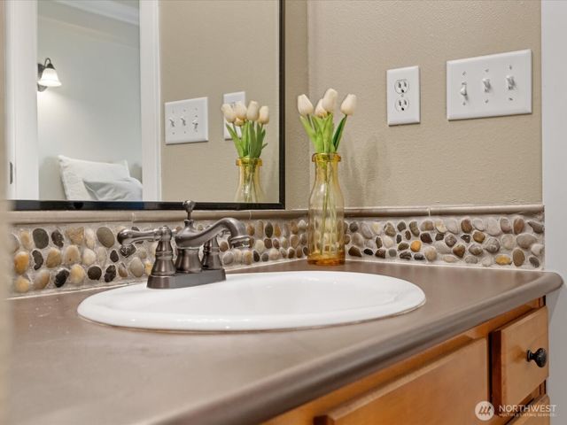 690 32nd Street #B205, Bellingham, WA 98225