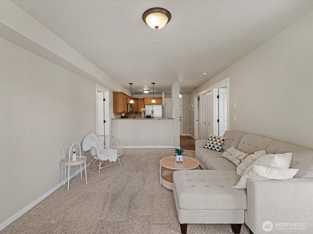 690 32nd Street #B205, Bellingham, WA 98225