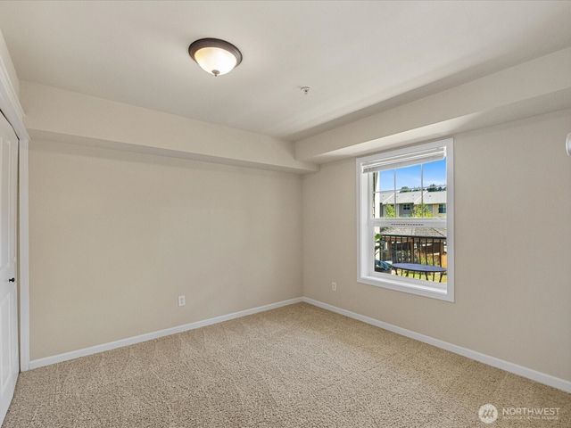 690 32nd Street #B205, Bellingham, WA 98225