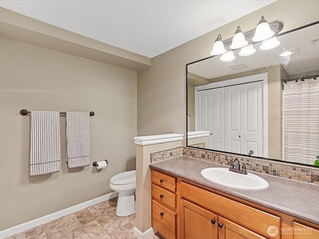 690 32nd Street #B205, Bellingham, WA 98225