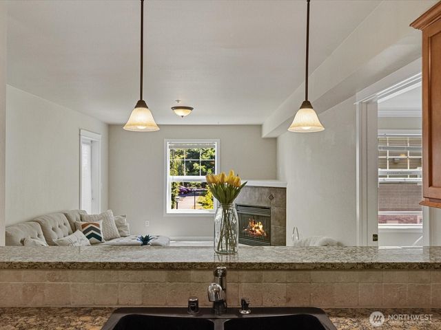 690 32nd Street #B205, Bellingham, WA 98225