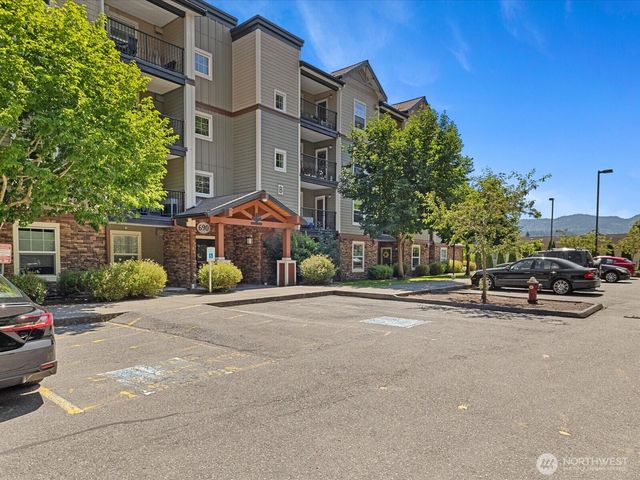 690 32nd Street #B205, Bellingham, WA 98225