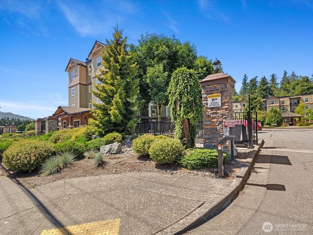 690 32nd Street #B205, Bellingham, WA 98225