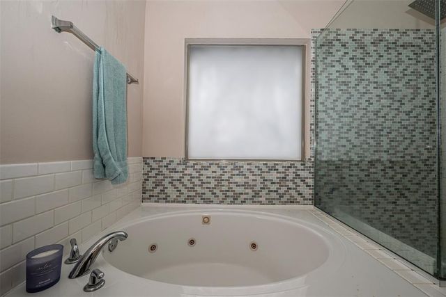 16616 La Paloma Lane, Edmond, OK 73044