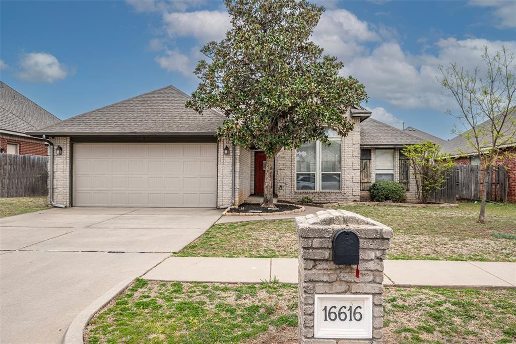 16616 La Paloma Lane, Edmond, OK 73044