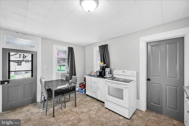 41 MEMORIAL BLVD, Newmanstown, PA 17073