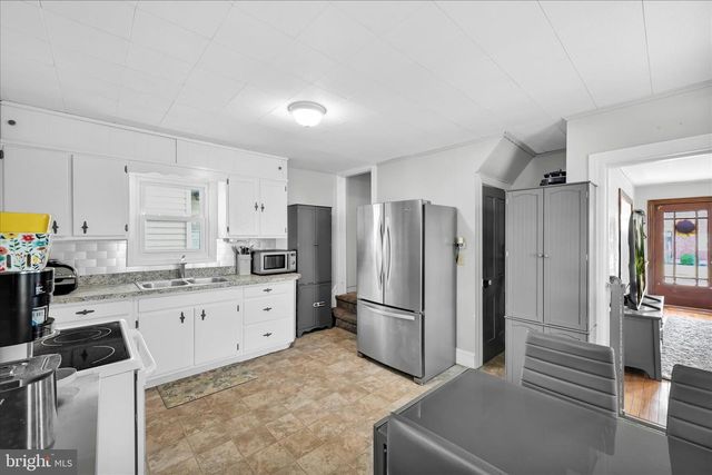 41 MEMORIAL BLVD, Newmanstown, PA 17073
