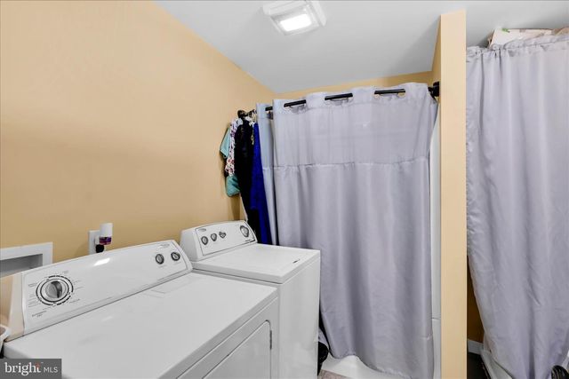41 MEMORIAL BLVD, Newmanstown, PA 17073