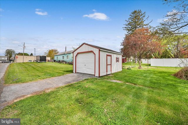 41 MEMORIAL BLVD, Newmanstown, PA 17073