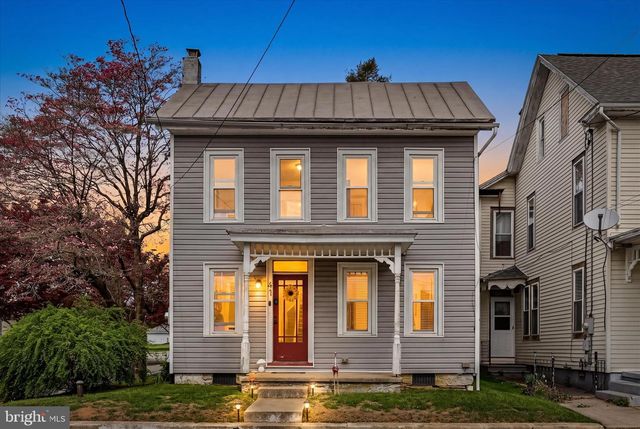 41 MEMORIAL BLVD, Newmanstown, PA 17073