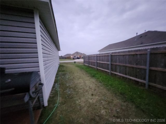 14306 N 73rd East Avenue, Collinsville, OK 74021